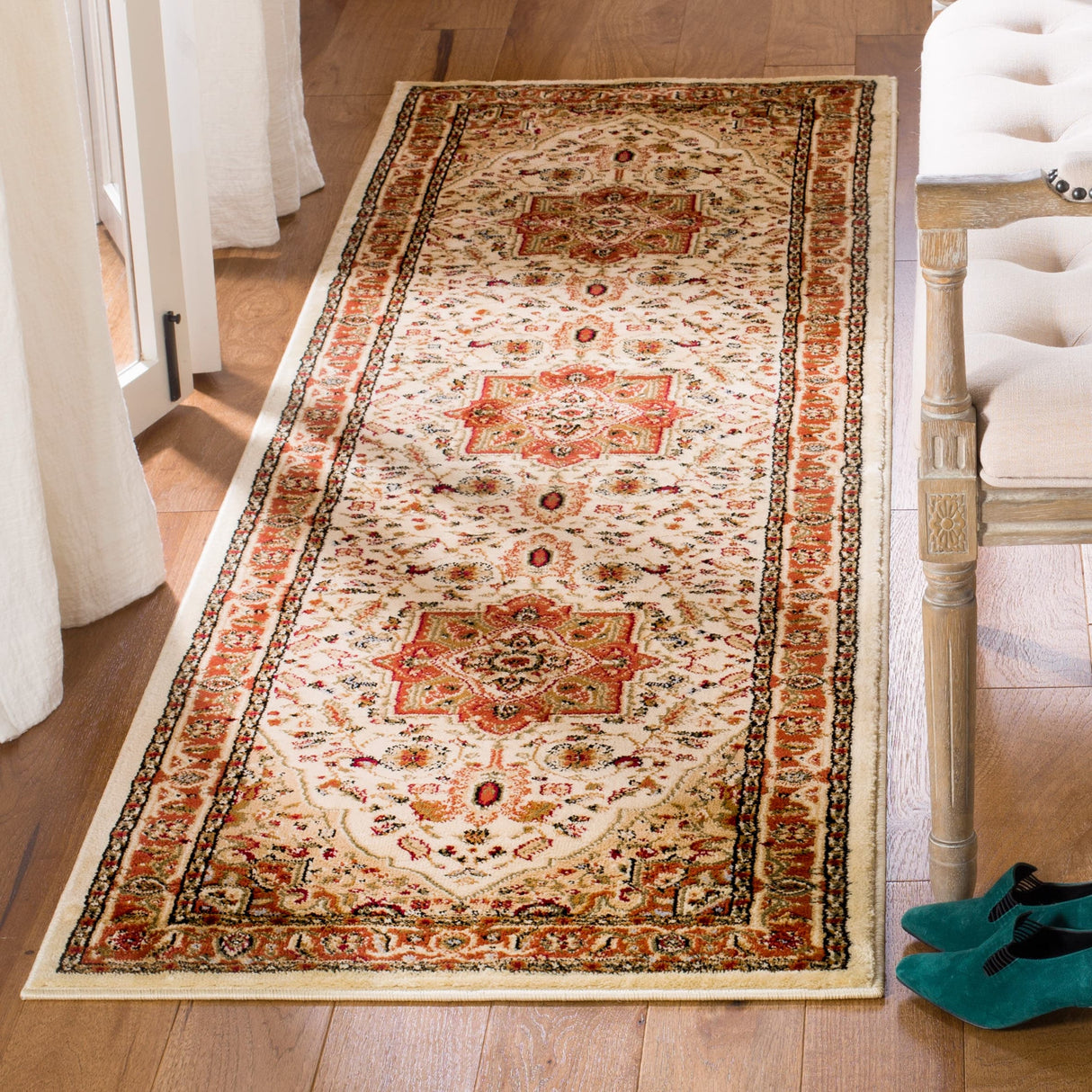 SAFAVIEH Lyndhurst Laquita Traditional Oriental Medallion Rug