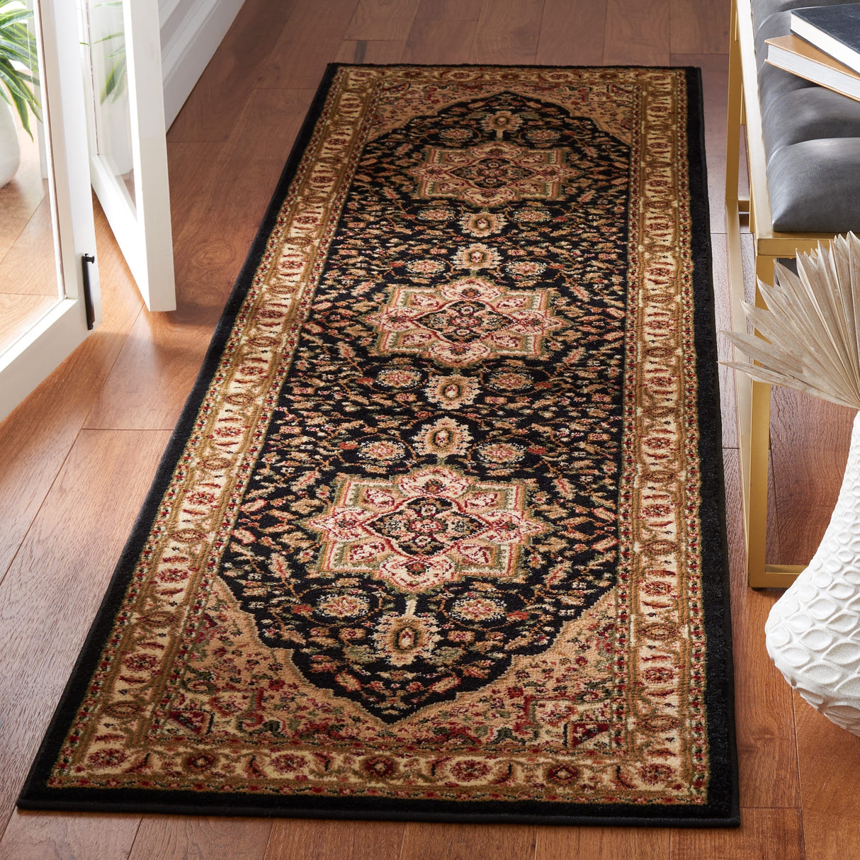 SAFAVIEH Lyndhurst Laquita Traditional Oriental Medallion Rug