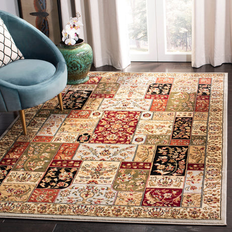 SAFAVIEH Lyndhurst Mitzi Traditional Oriental Rug