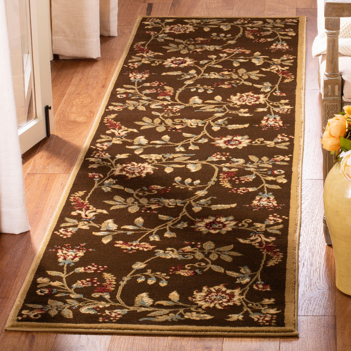 SAFAVIEH Lyndhurst Nazaria Traditional Floral Rug