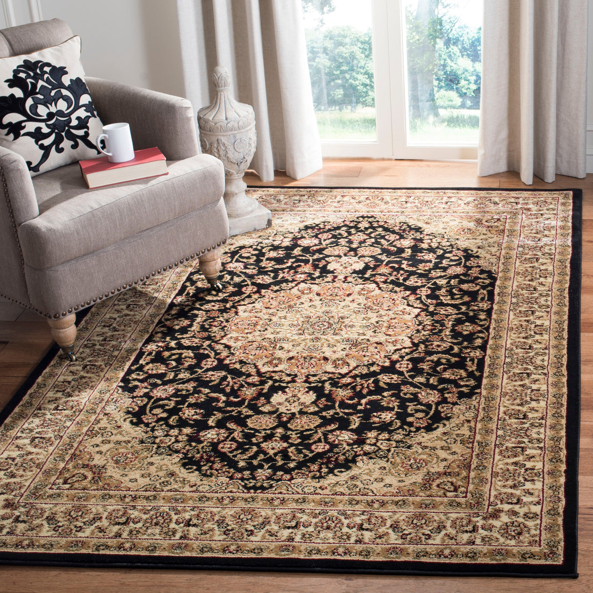 SAFAVIEH Lyndhurst Trudy Traditional Oriental Rug