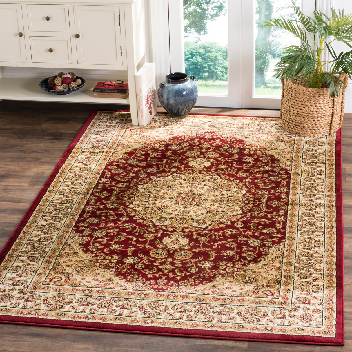 SAFAVIEH Lyndhurst Trudy Traditional Oriental Rug