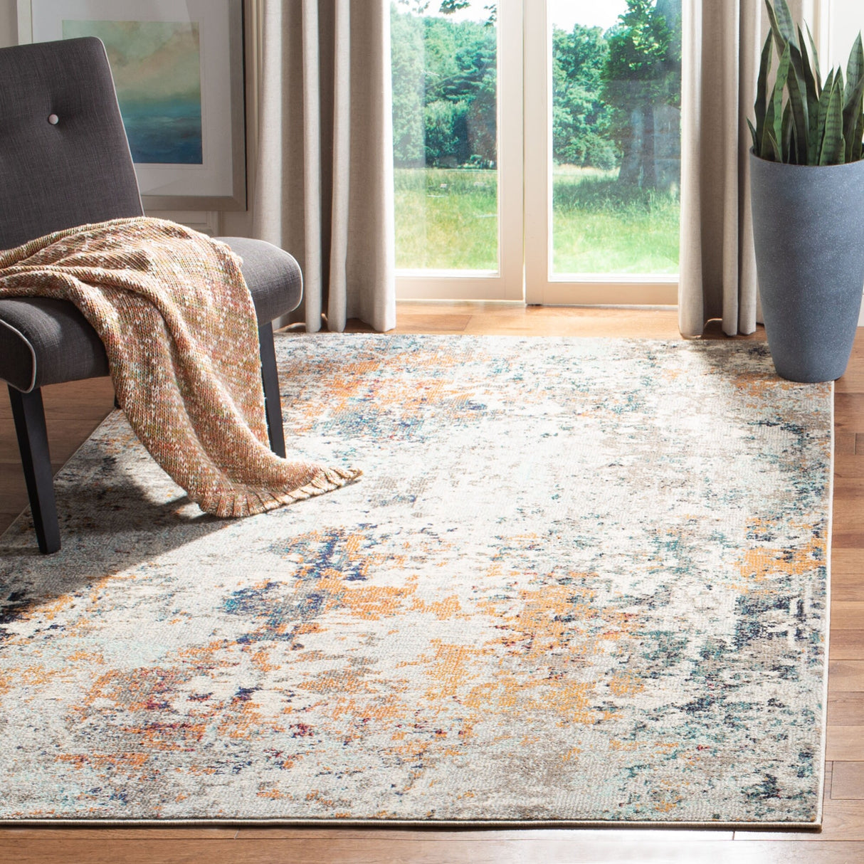 SAFAVIEH Madison Lita Modern Abstract Rug