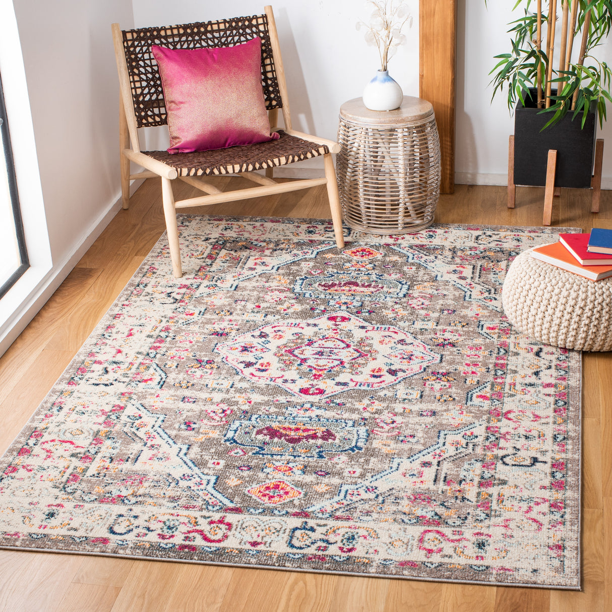 SAFAVIEH Madison Willodean Boho Oriental Distressed Rug