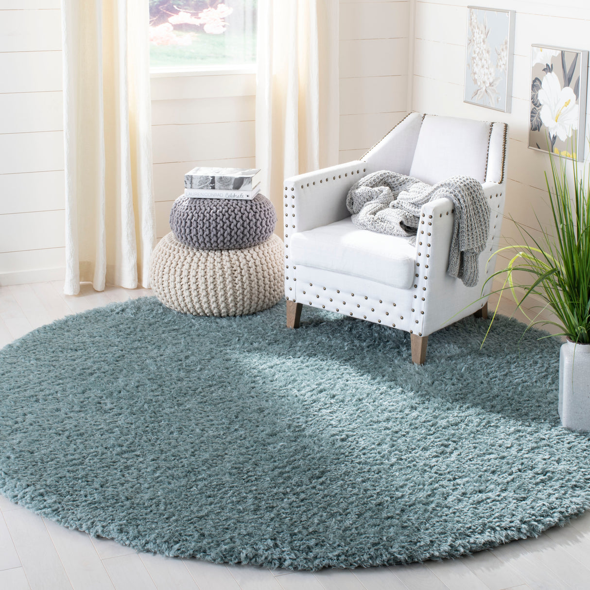 SAFAVIEH Madrid Shag Soledad Solid 2-inch Thick Rug