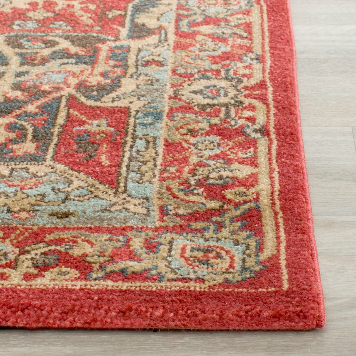 SAFAVIEH Mahal Haruko Traditional Oriental Rug