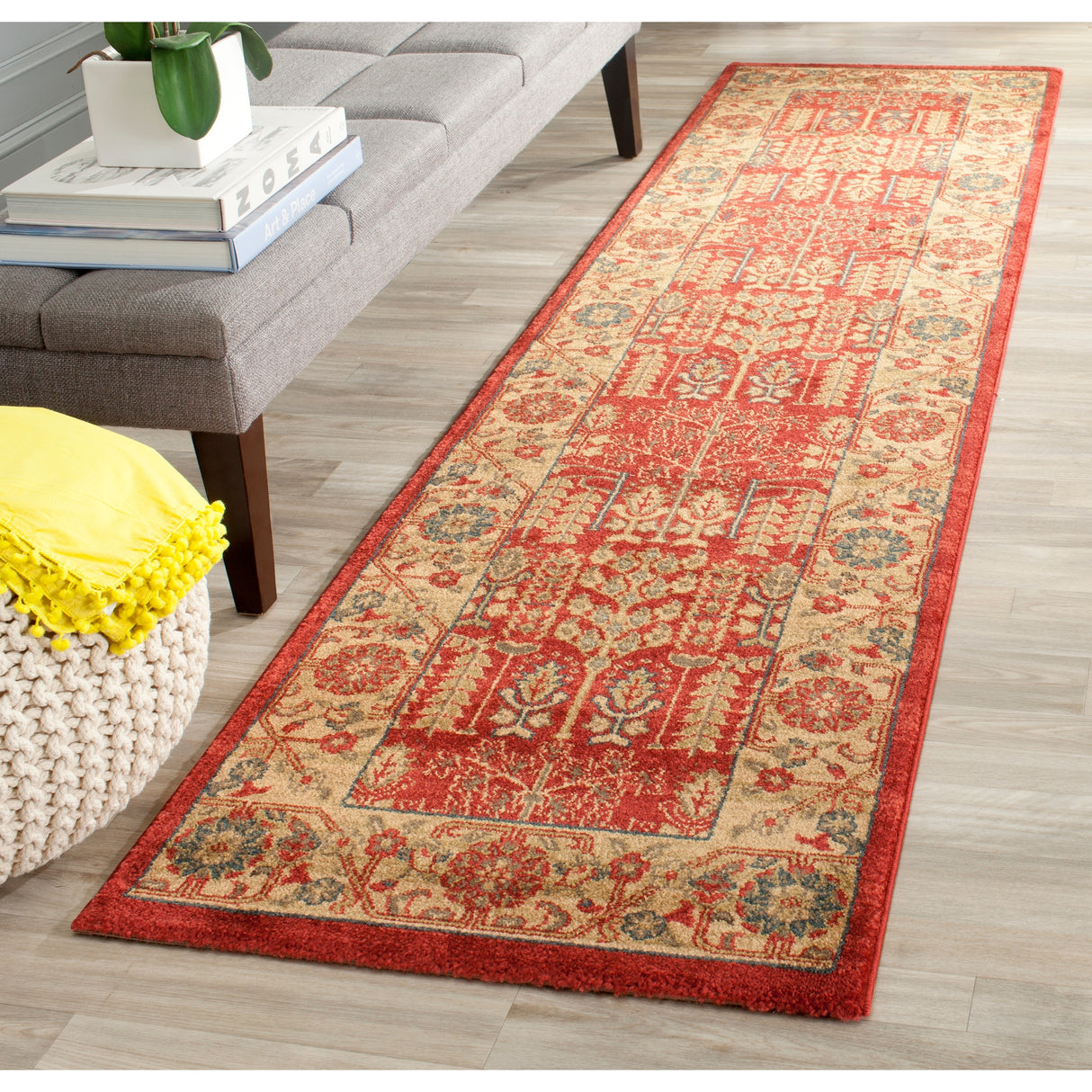 SAFAVIEH Mahal Laurene Traditional Oriental Rug