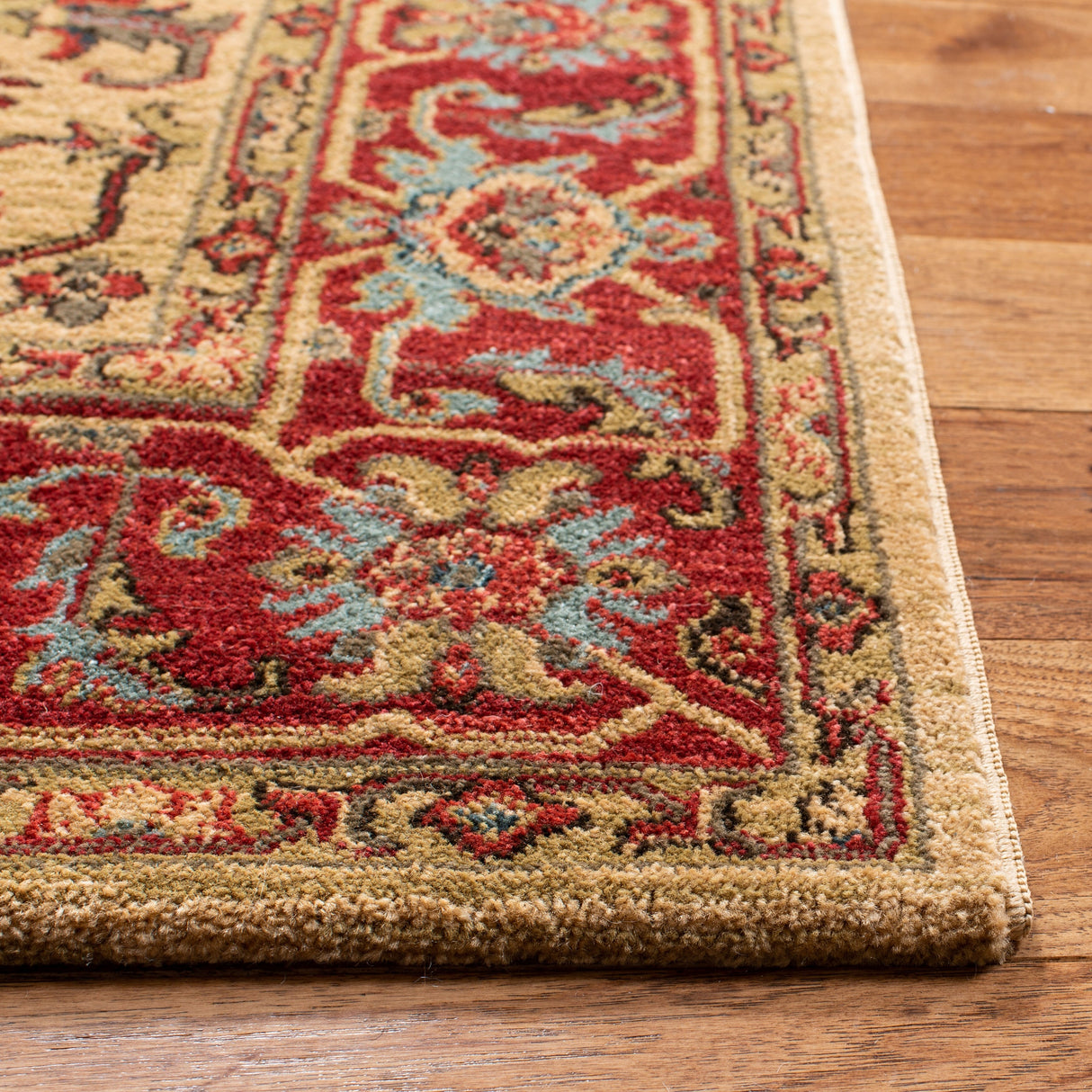 SAFAVIEH Mahal Marilynn Traditional Oriental Rug