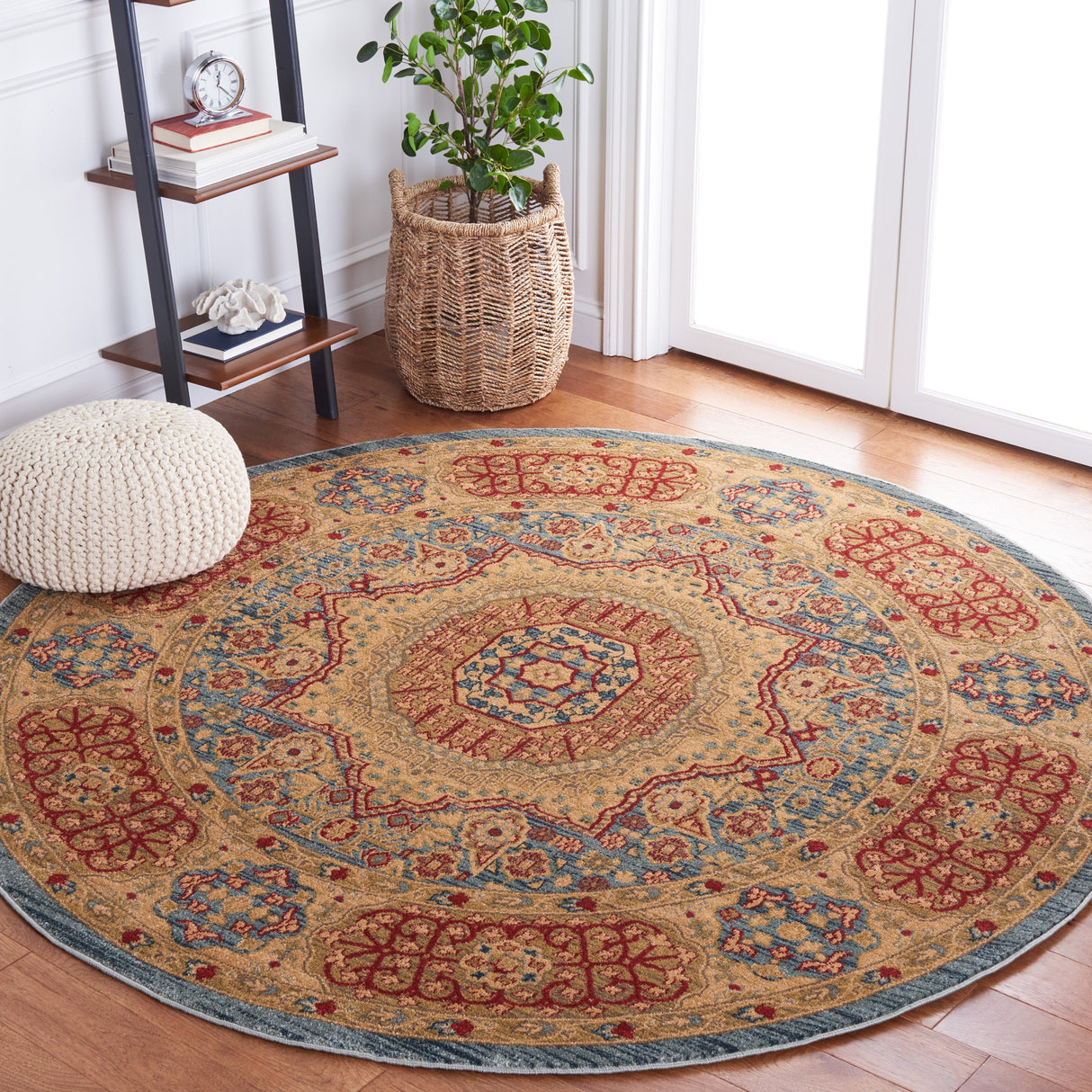 SAFAVIEH Mahal Socorro Traditional Oriental Rug