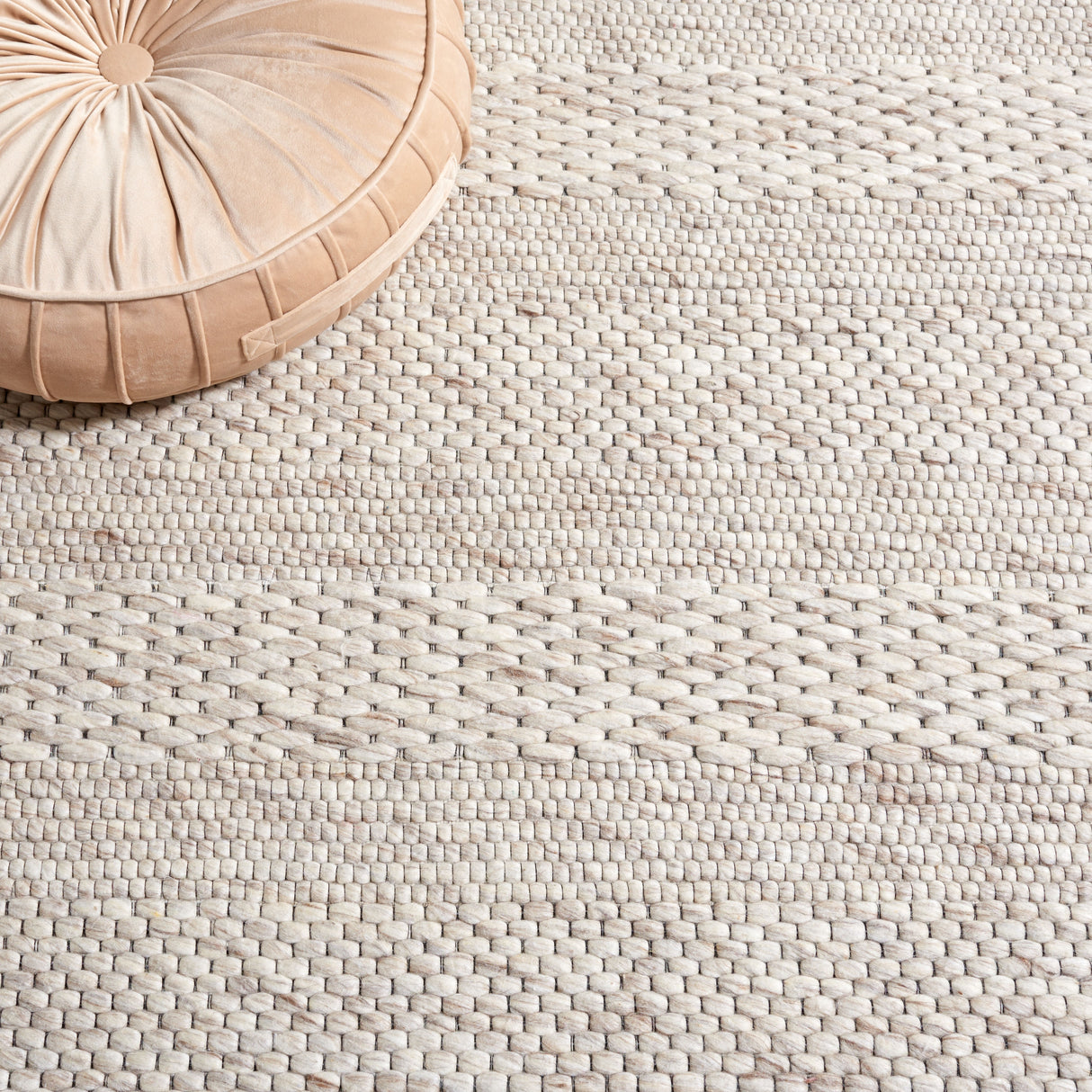 SAFAVIEH Marbella Kevser Wool Rug