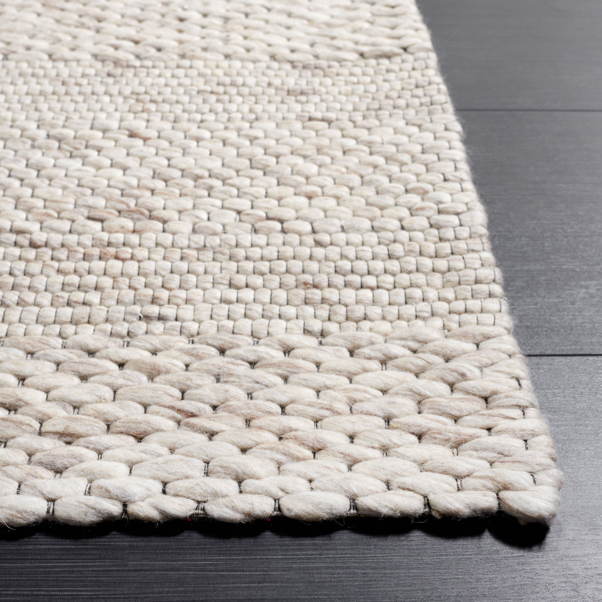 SAFAVIEH Marbella Kevser Wool Rug