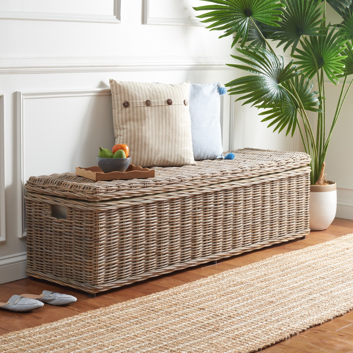 SAFAVIEH Marcelien Grey Natural Rattan Storage Trunk - 63" x 18.1" x 18.7" - 63Wx18Dx19H