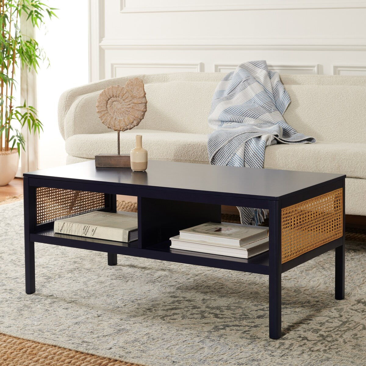 SAFAVIEH Marianna Coffee Table - 42" L x 22" D x 18" H - 42Wx22Dx18H