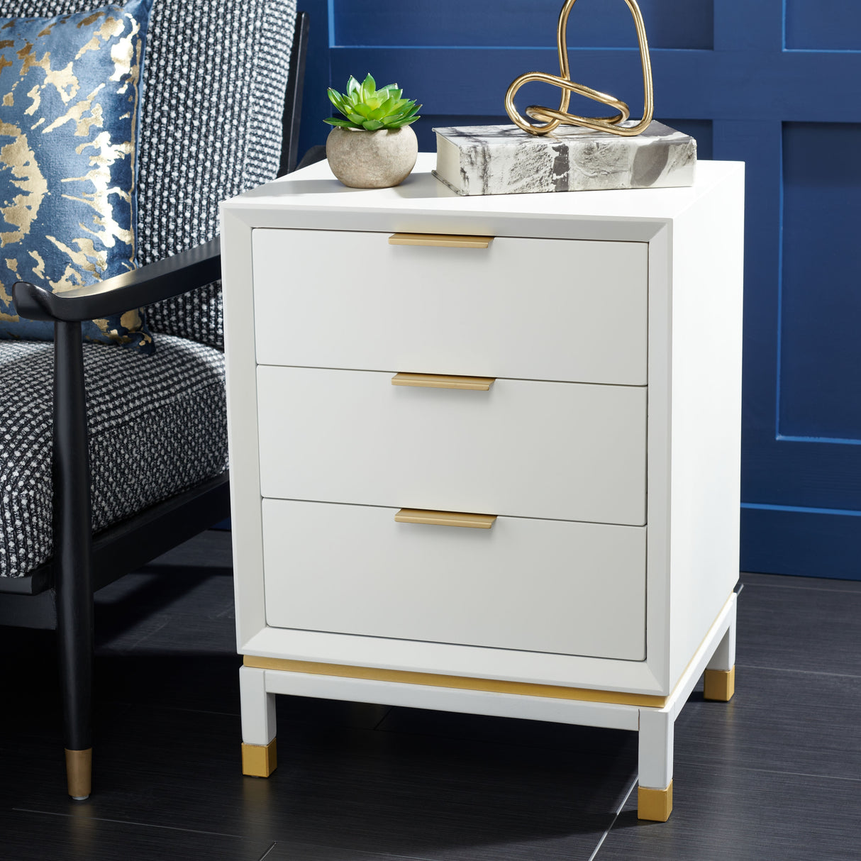 SAFAVIEH Marilia 3-Drawer Nightstand Accent Table