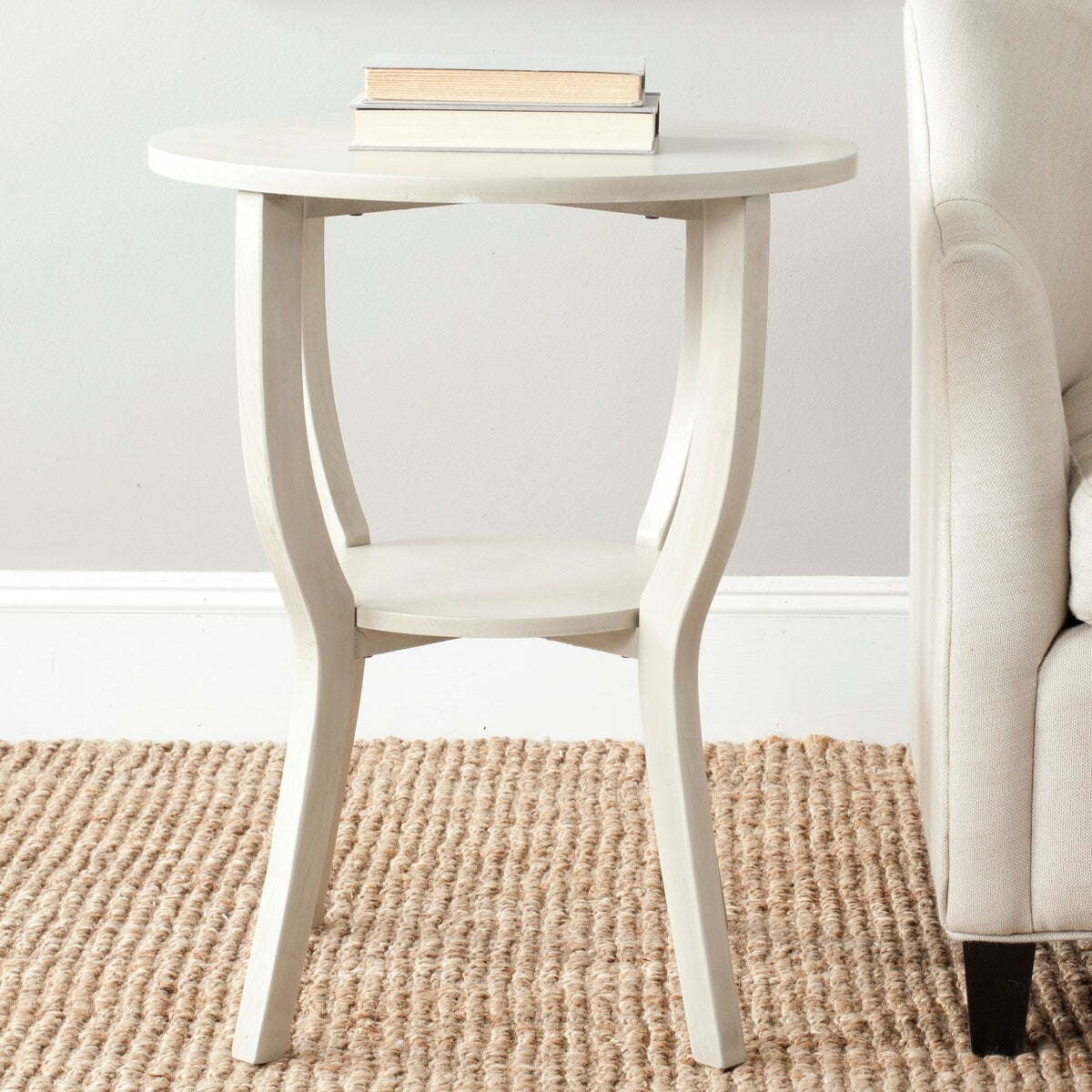 SAFAVIEH Maryann Accent Table - 22" x 22" x 30.3" - 22Wx22Dx30H