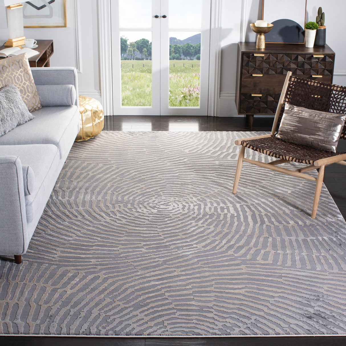 SAFAVIEH Meadow Isgard Modern Abstract Rug