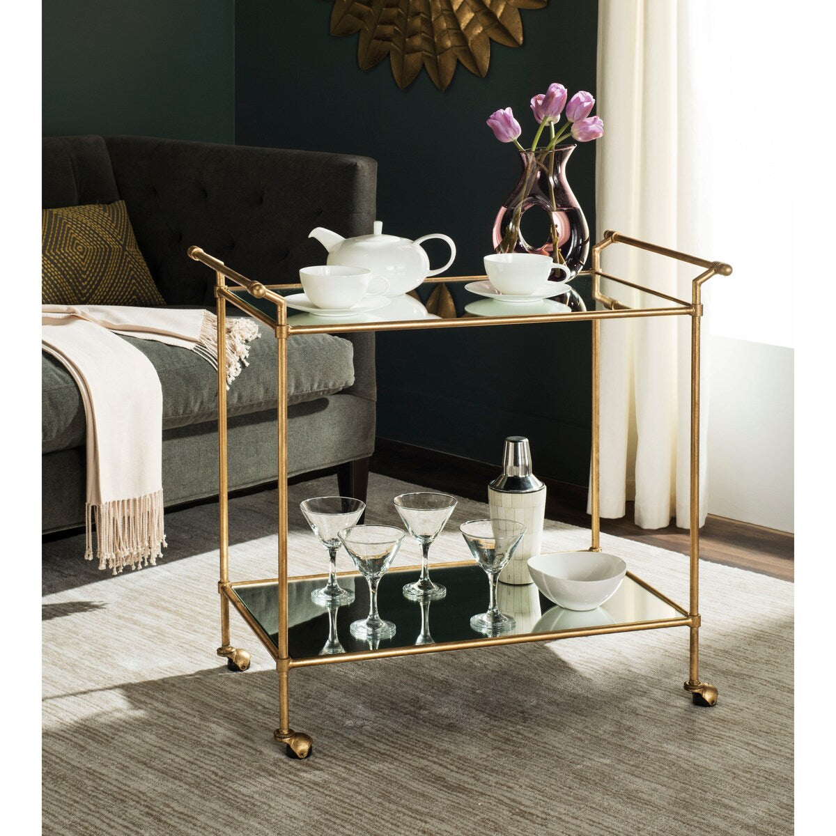 SAFAVIEH Merlene Gold/ Mirror Top Bar Cart - 31" x 18" x 30" - 31Wx18Dx30H