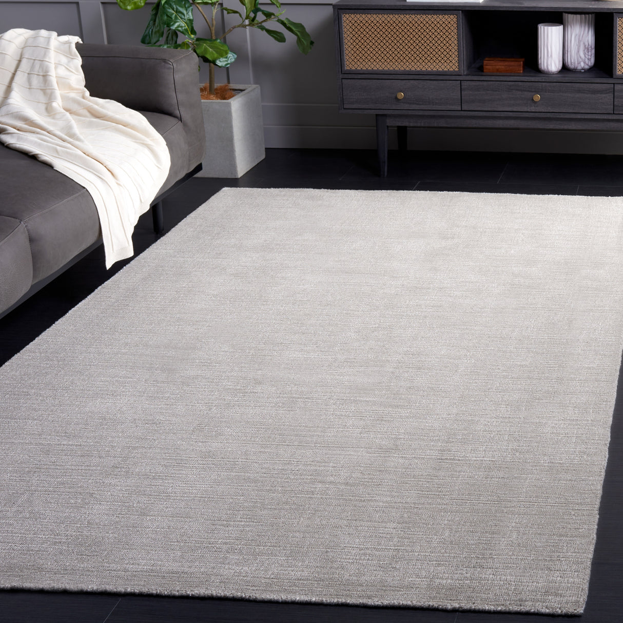 SAFAVIEH Mirage Mihaila Contemporary Viscose Rug