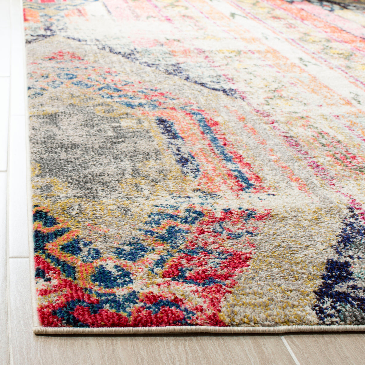 SAFAVIEH Monaco Brunhildis Distressed Boho Rug