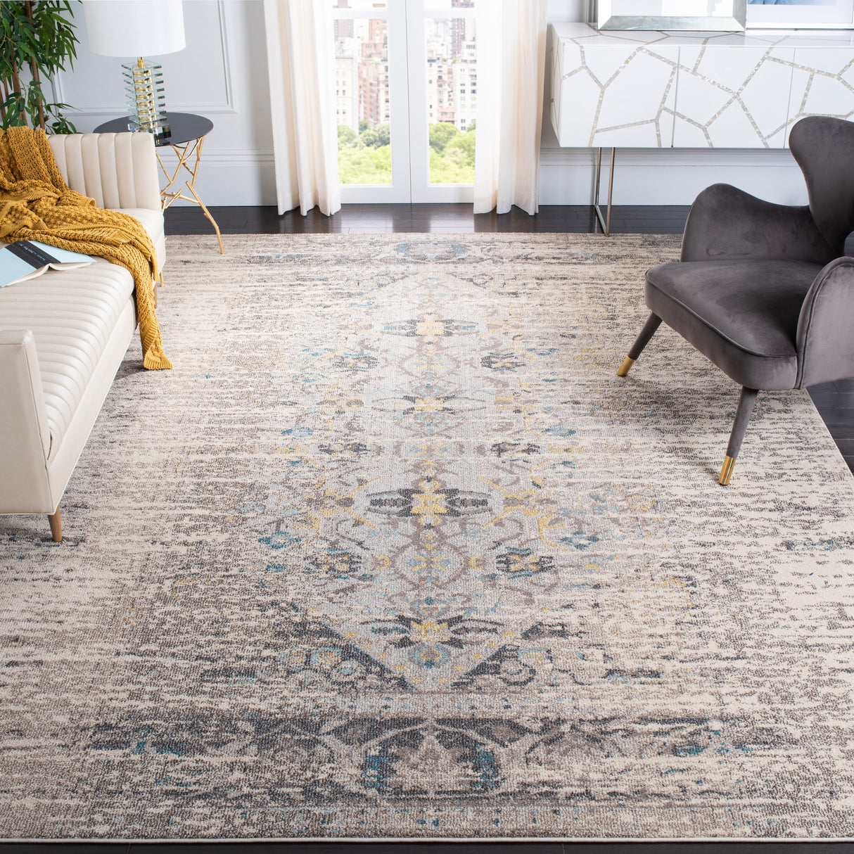 SAFAVIEH Monaco Iginia Distressed Boho Rug