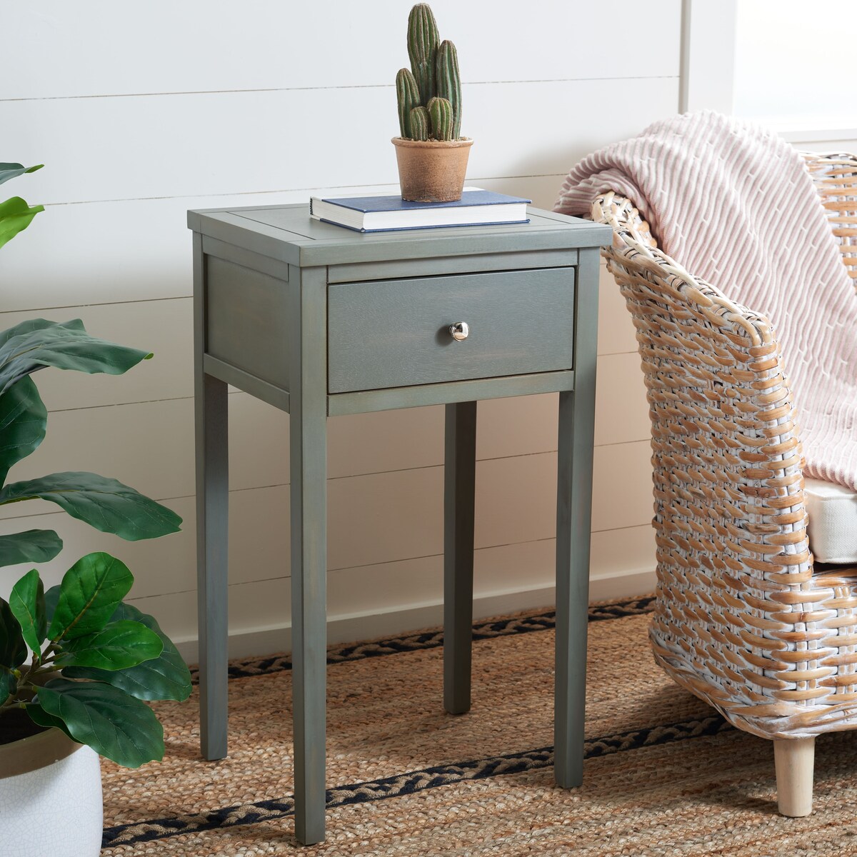 SAFAVIEH Monica End Table - 16.9" x 14.2" x 29.7" - 17Wx14Dx30H