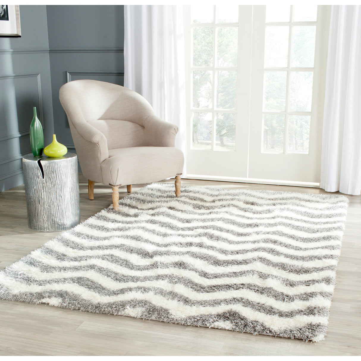 SAFAVIEH Montreal Shag Romaine 2-inch Thick Rug