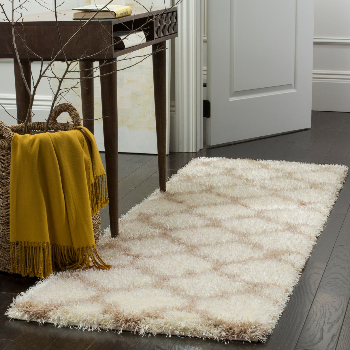 SAFAVIEH Montreal Shag Rosalyn 2-inch Thick Rug