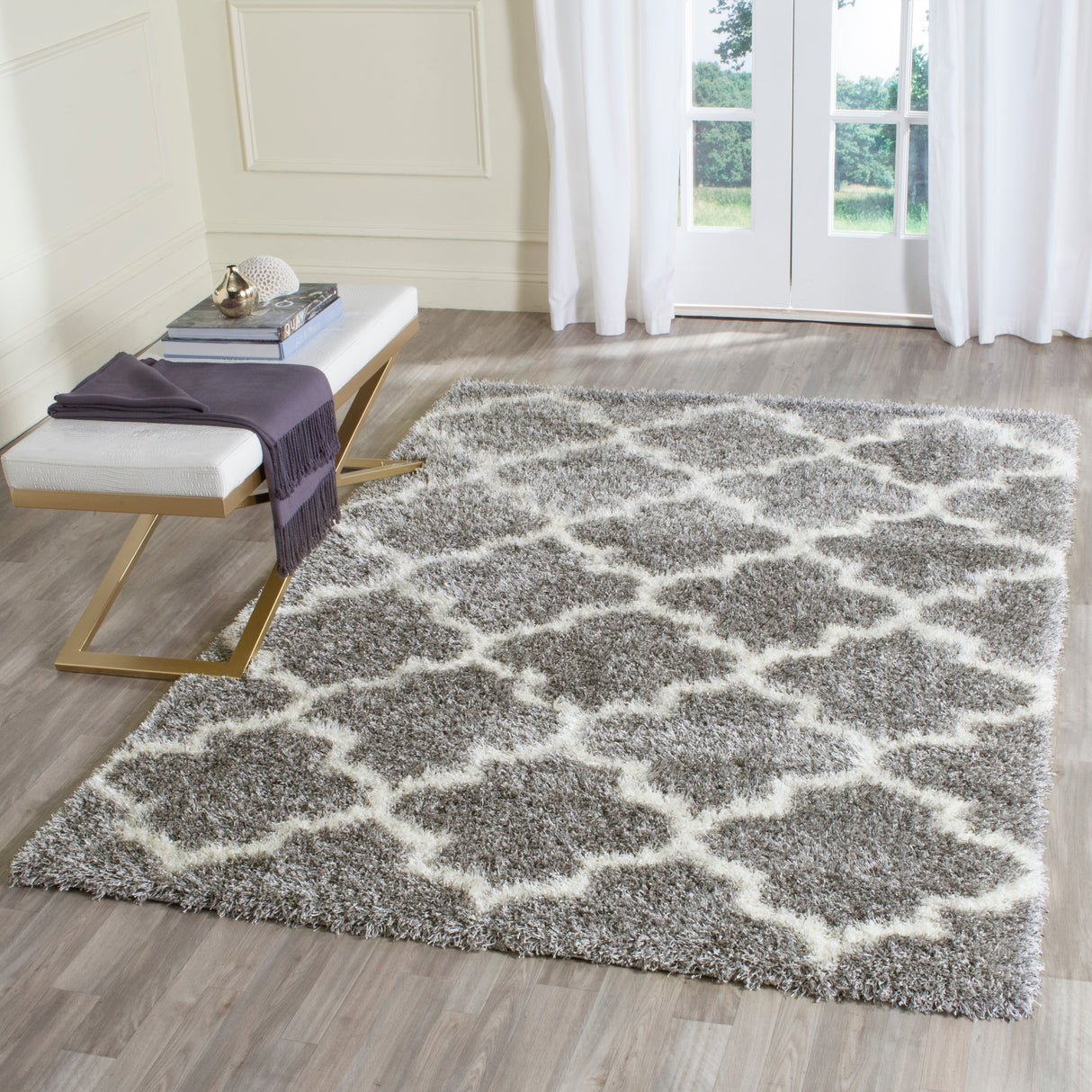 SAFAVIEH Montreal Shag Rosalyn 2-inch Thick Rug