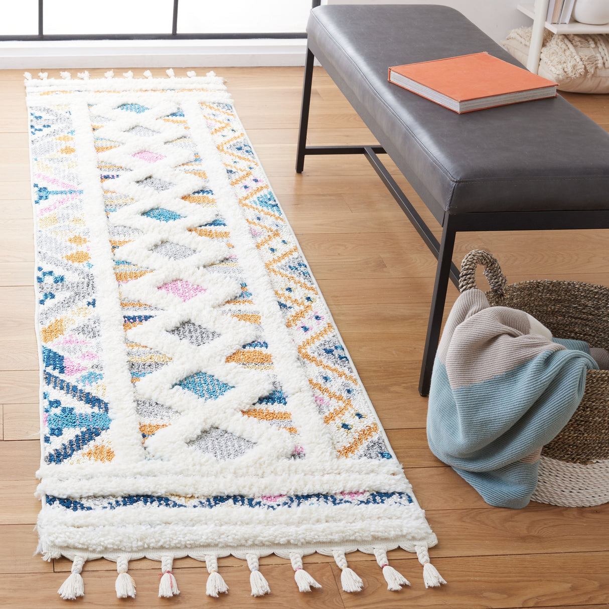 SAFAVIEH Moroccan Fringe Shag Marge Rug