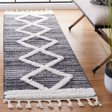 SAFAVIEH Moroccan Tassel Shag Lempi 2-inch Thick Rug