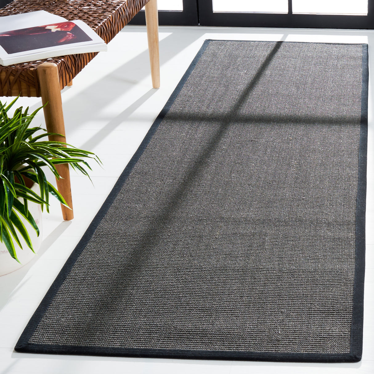 SAFAVIEH Natural Fiber Alleen Casual Border Sisal Rug