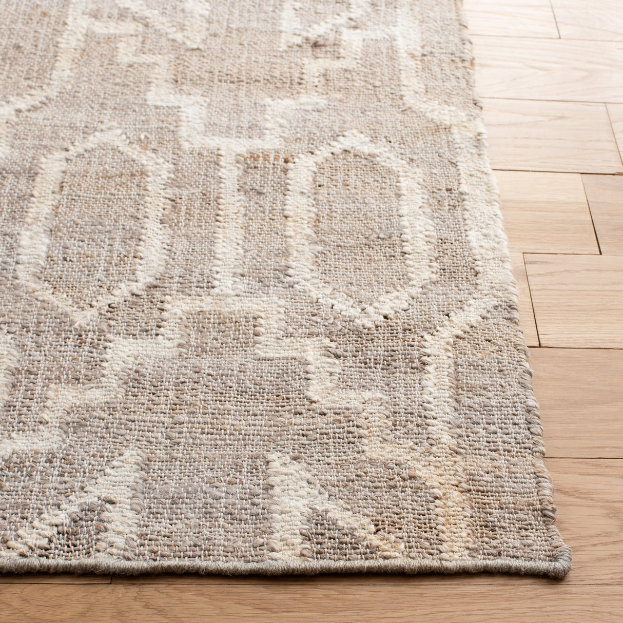 SAFAVIEH Natural Fiber Erla Boho Jute Rug