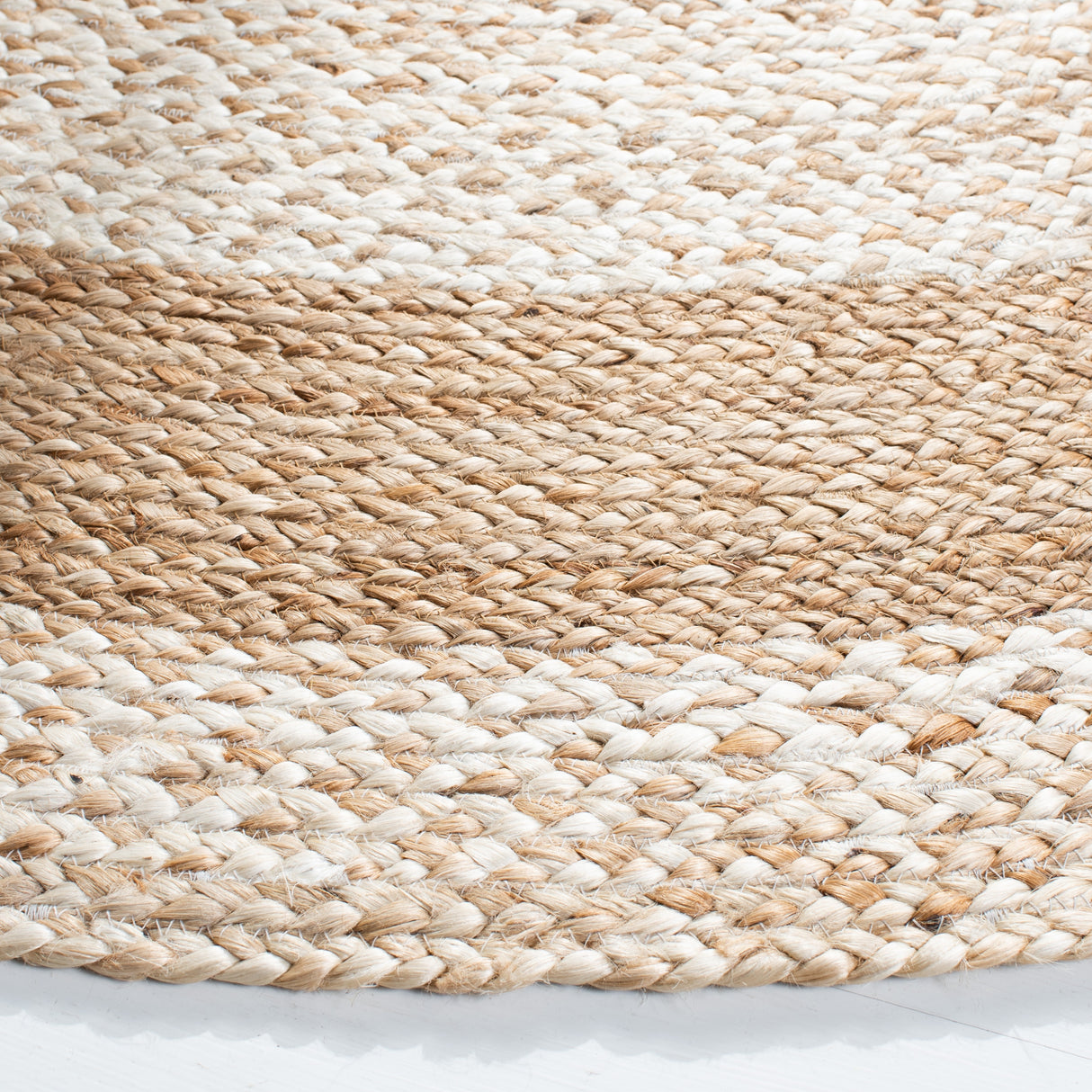 SAFAVIEH Natural Fiber Ethie Border Jute Rug