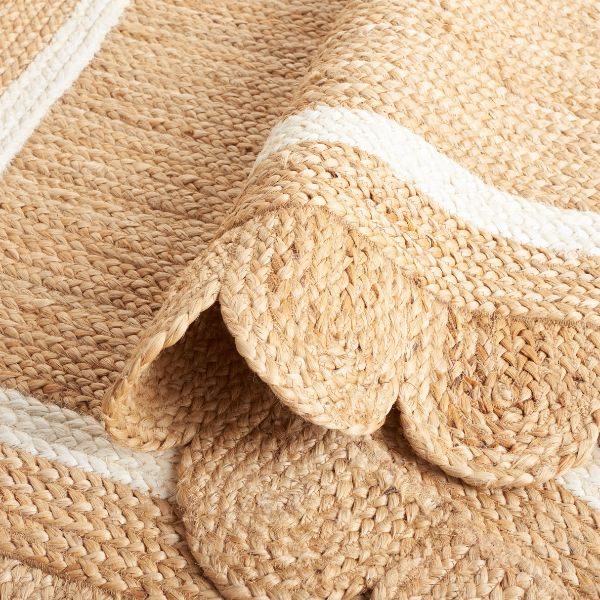 SAFAVIEH Natural Fiber Gerda Casual Jute Rug