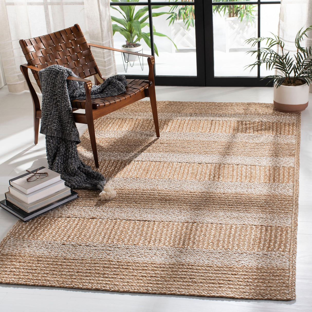 SAFAVIEH Natural Fiber Jessye Stripe Jute Rug