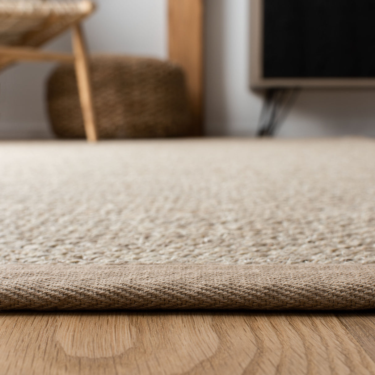 SAFAVIEH Natural Fiber Lorine Casual Border Sisal Rug