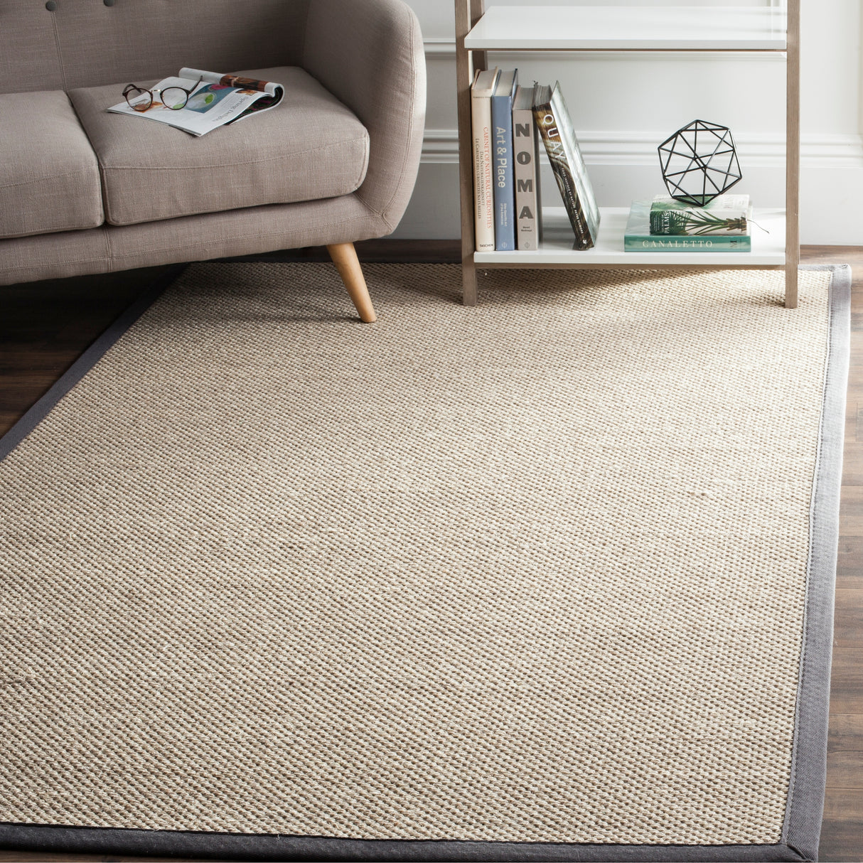 SAFAVIEH Natural Fiber Lorine Casual Border Sisal Rug