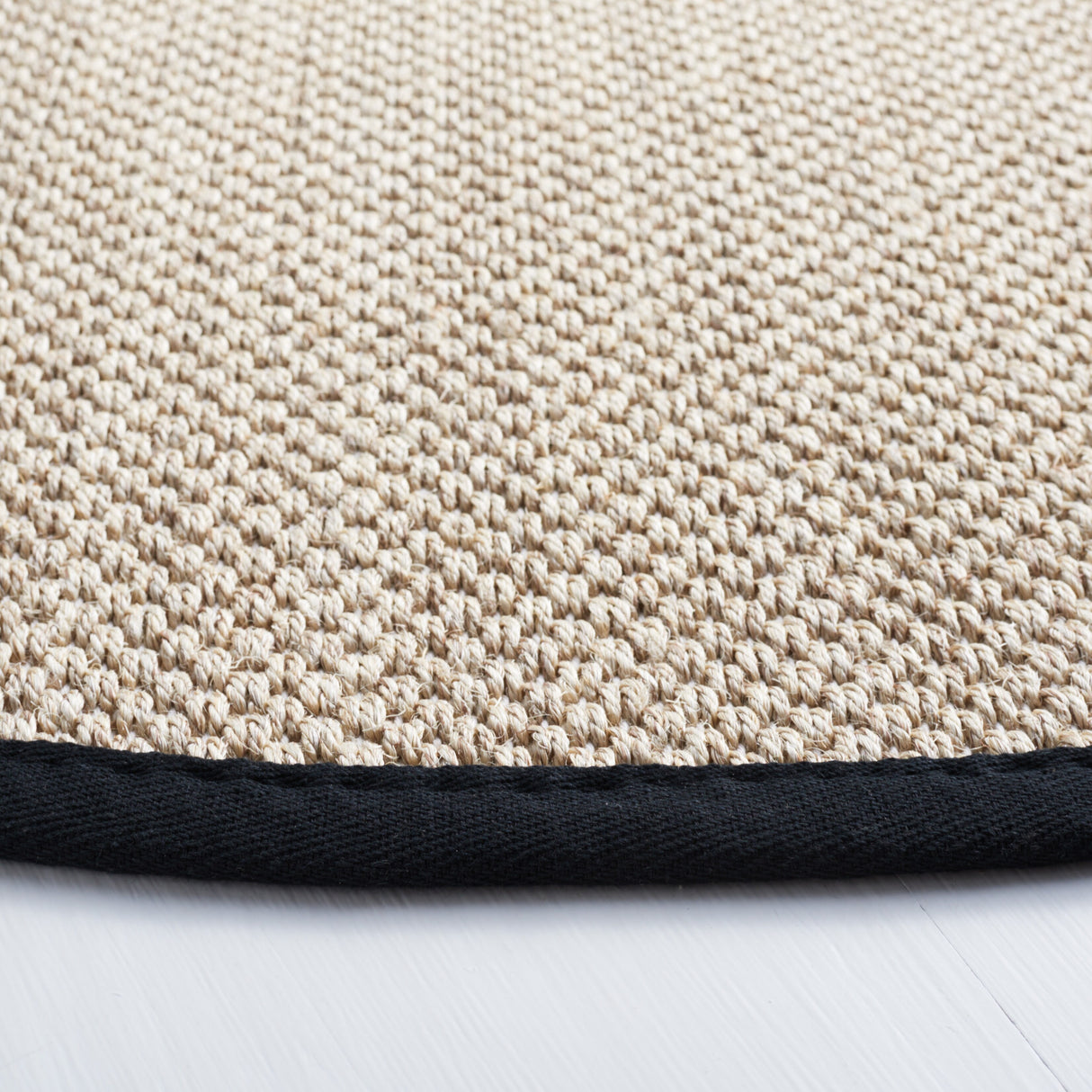 SAFAVIEH Natural Fiber Lorine Casual Border Sisal Rug