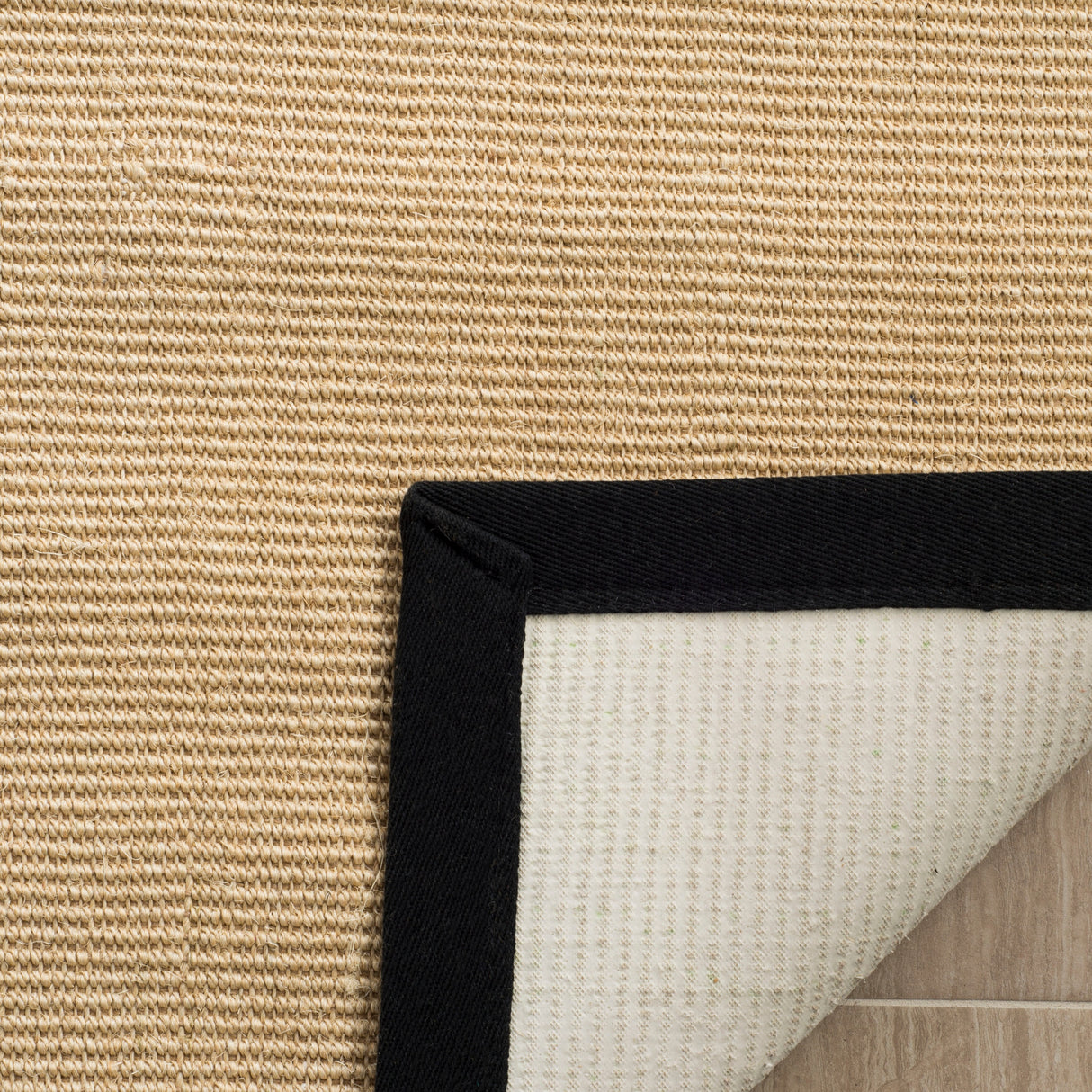 SAFAVIEH Natural Fiber Madelyn Border Sisal Rug