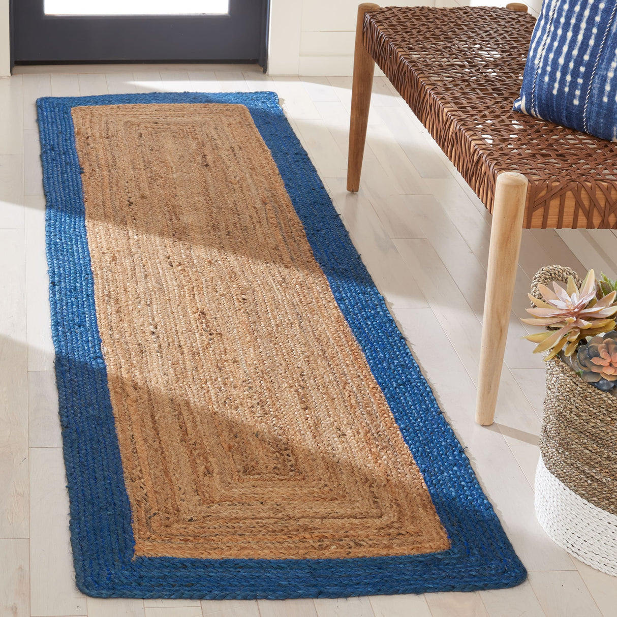 SAFAVIEH Natural Fiber Marjory Border Jute Rug