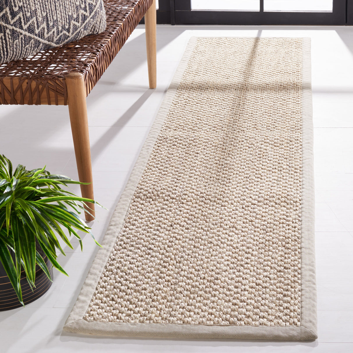 SAFAVIEH Natural Fiber Mira Giesela Sisal Rug