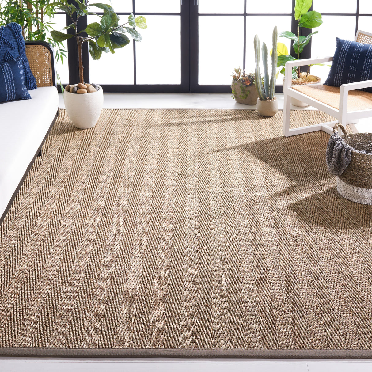 SAFAVIEH Natural Fiber Trilby Herringbone Seagrass Rug