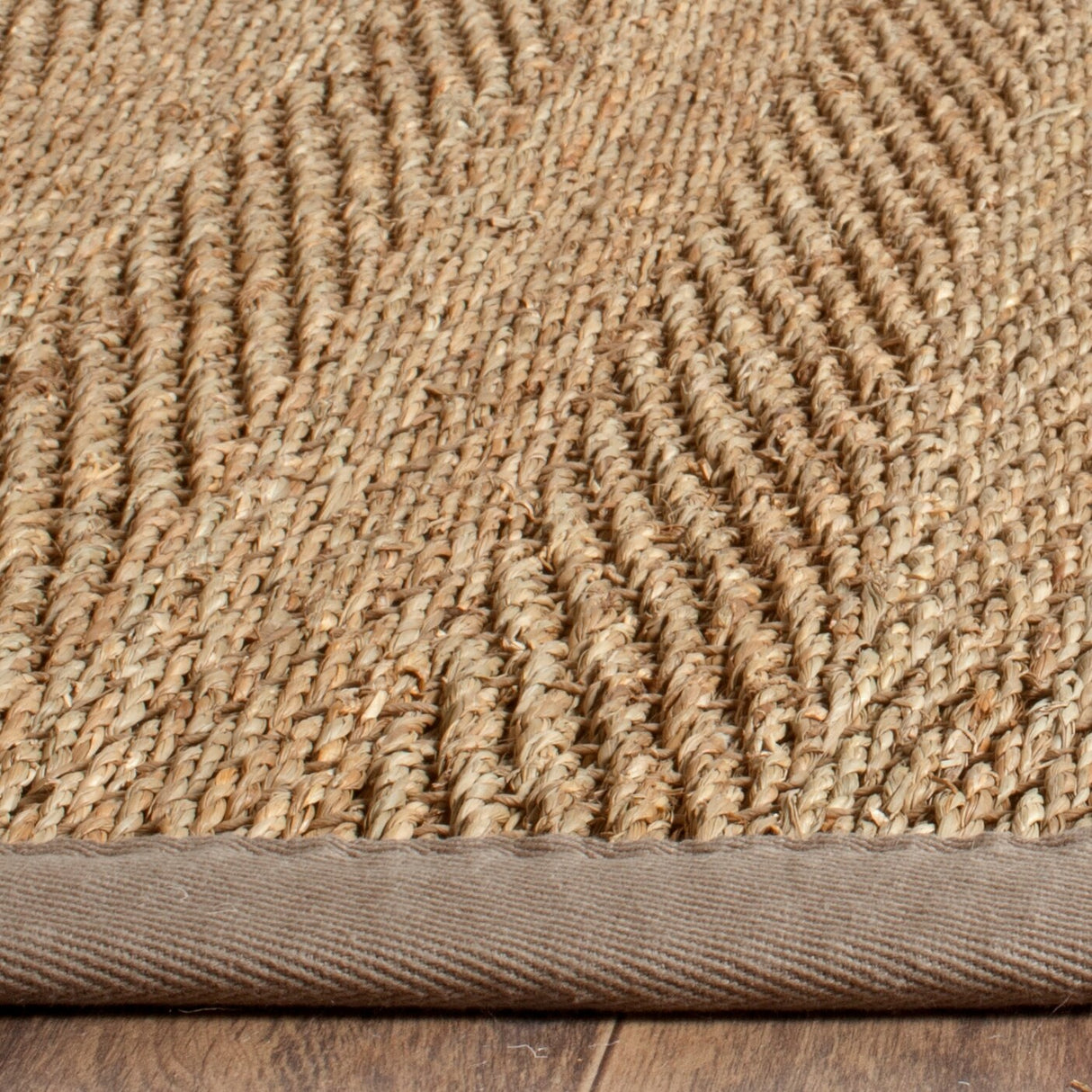 SAFAVIEH Natural Fiber Trilby Herringbone Seagrass Rug