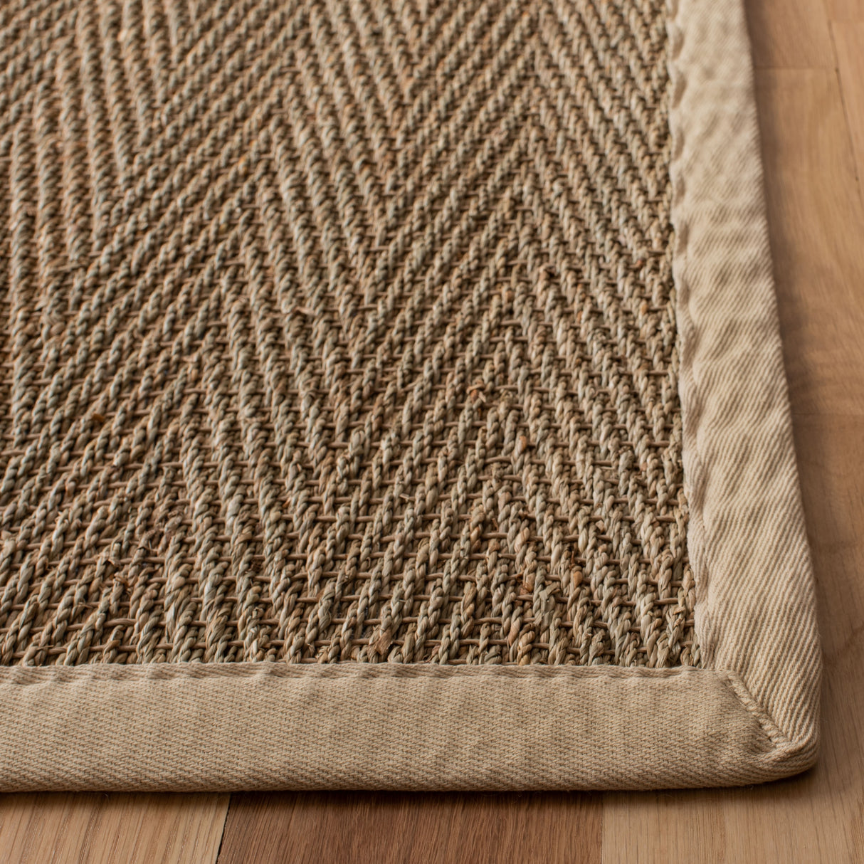 SAFAVIEH Natural Fiber Trilby Herringbone Seagrass Rug