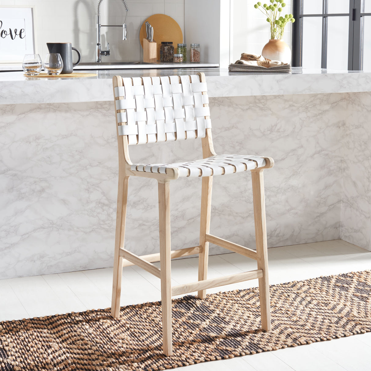 SAFAVIEH Nileema 27-inch Woven Counter Stool - 19.7" x 20.1" x 40.7" - 20Wx20Dx41H