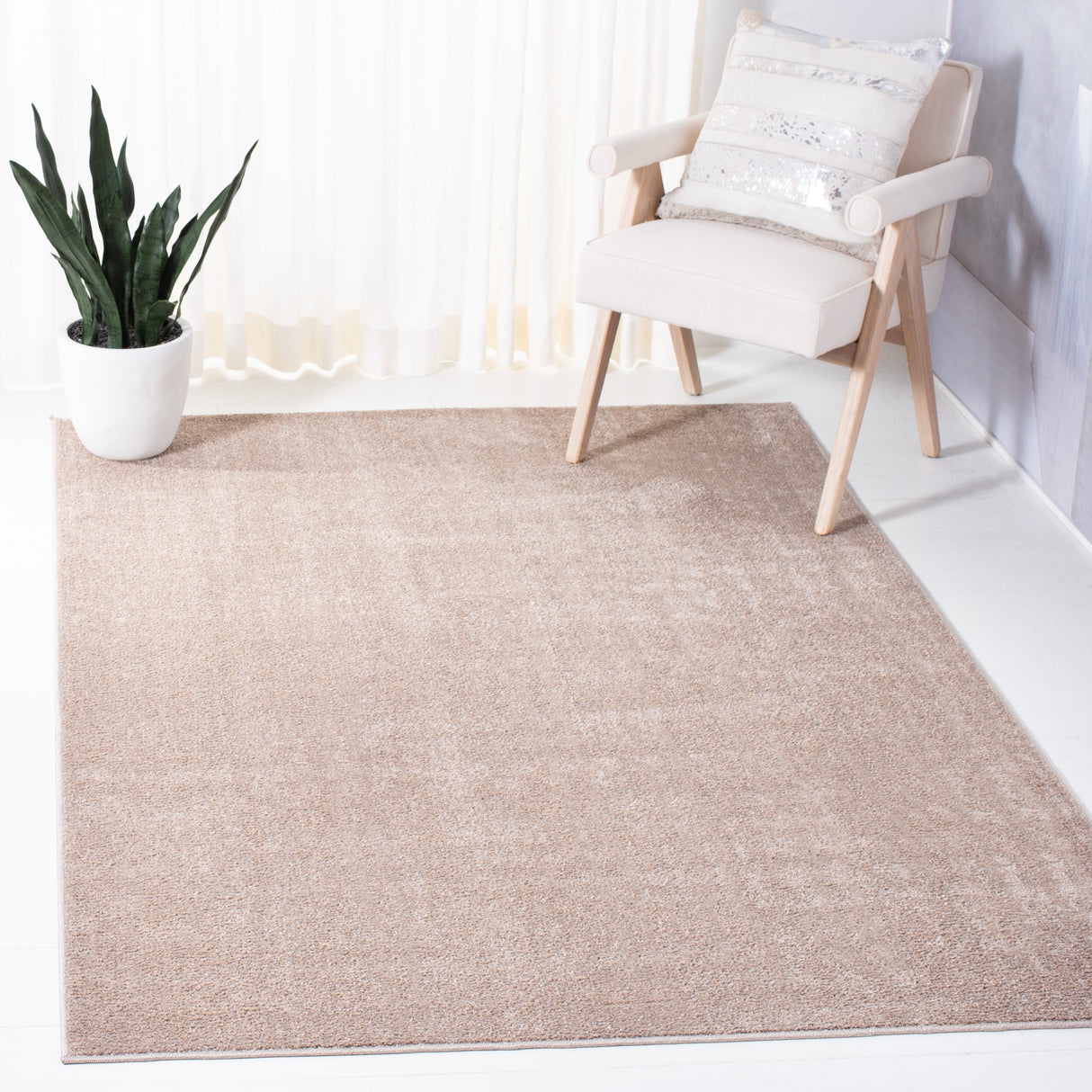 SAFAVIEH Nonskid Nguyet Solid Rug