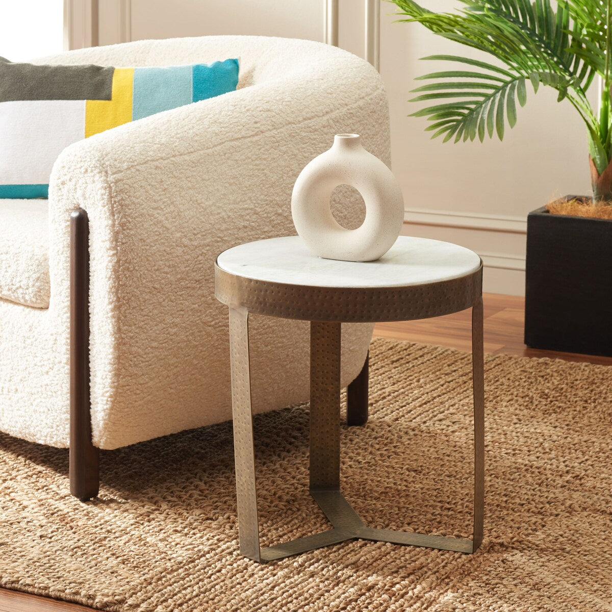 SAFAVIEH Odessa Round Accent Table - 16" W x 16" D x 17" H - 16Wx16Dx17H