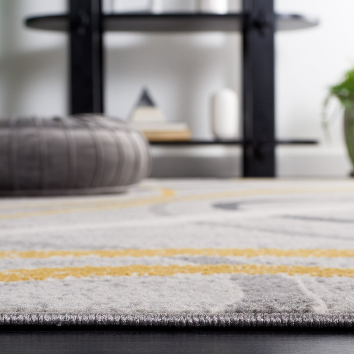 SAFAVIEH Odyssey Thekla Mid-Century Modern Rug