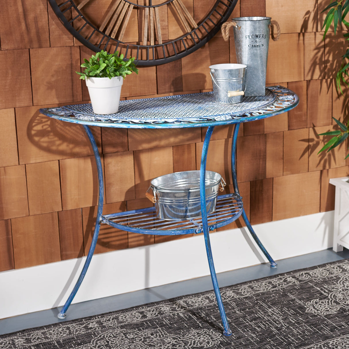 SAFAVIEH Outdoor Jaquelin Victorian Iron 2-Tier End Table - 39" W x 21" D x 32" H - 39Wx21Dx32H