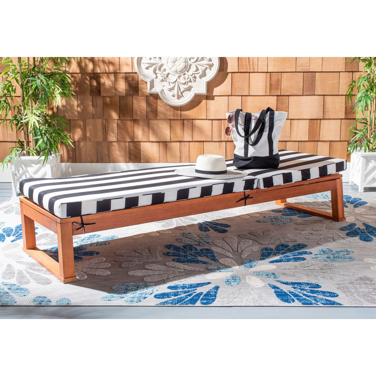 SAFAVIEH Outdoor Kaliyah Solid Wood Chaise Lounge Chair - 25Wx81Dx37H